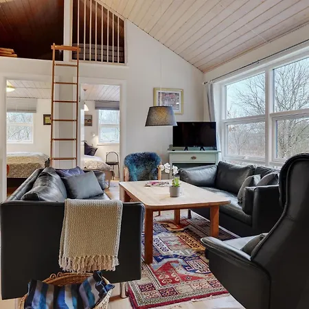 Semesterbostad Cozy In With Kitchen Give
