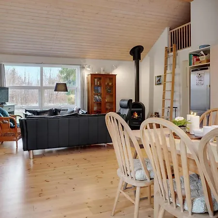 Semesterbostad Cozy In With Kitchen