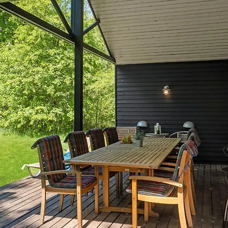 Semesterbostad Cozy In With Kitchen Give